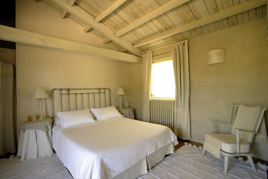 Casa Do Castelo De Andrade Guest House Puentedeume Room photo